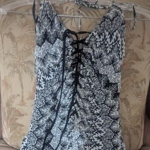 Sky Black and White Patterned Garment